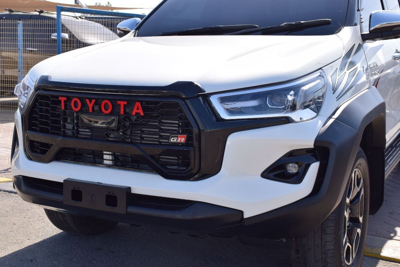 تويوتا هيلوكس GR SPORT 4X4 Diesel 2.8L (Right Hand Drive)