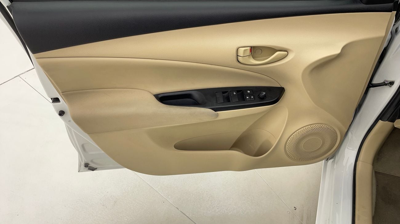 تويوتا يارس SE 1.5 | بدون دفعة مقدمة | اختبار القيادة في المنزل