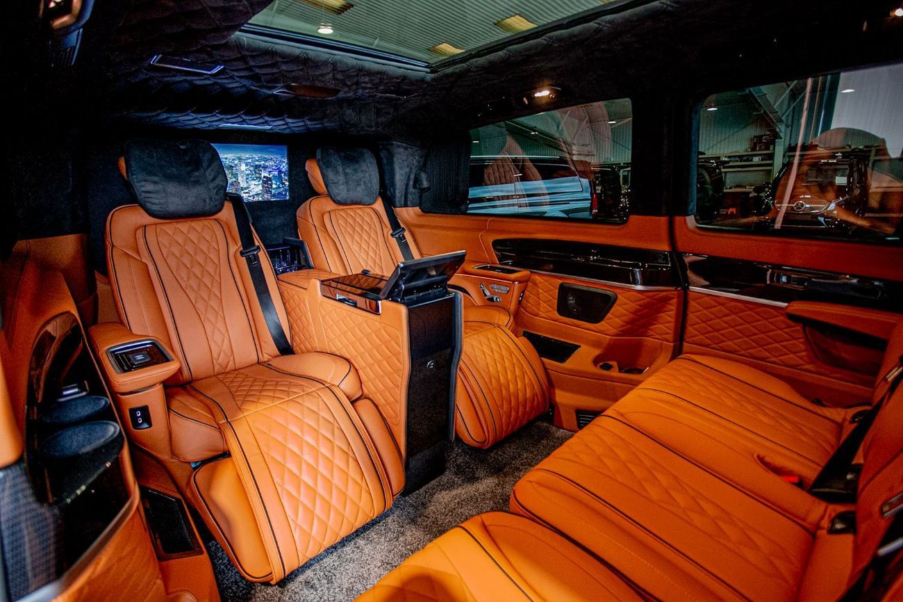 Mercedes-Benz V 300 Senzati GCC Luxury Interior. Mercedes-Benz Approved Conversion
