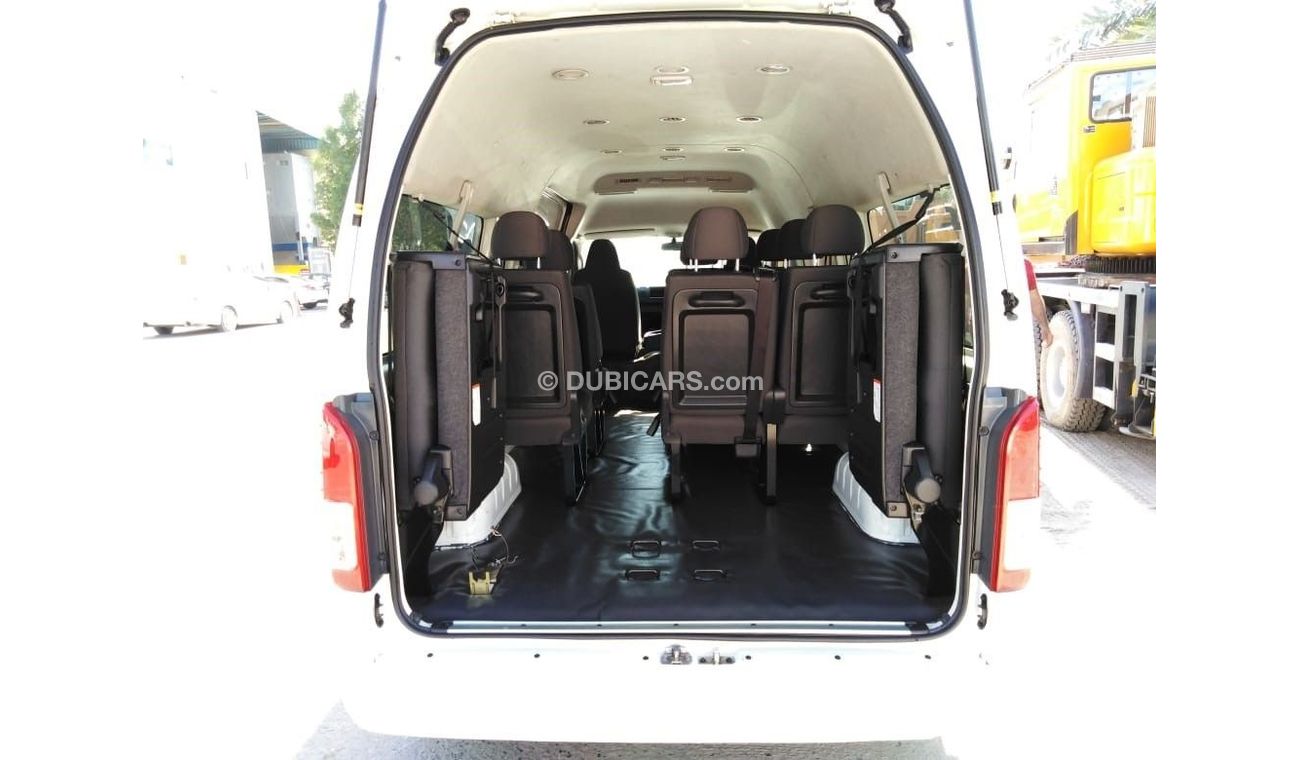 تويوتا هاياس TOYOTA HIACE COMMUTER RIGHT HAND DRIVE (PM1125)