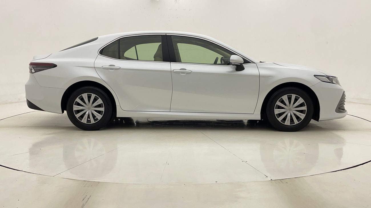 تويوتا كامري S 2.5 | بدون دفعة مقدمة | اختبار القيادة في المنزل