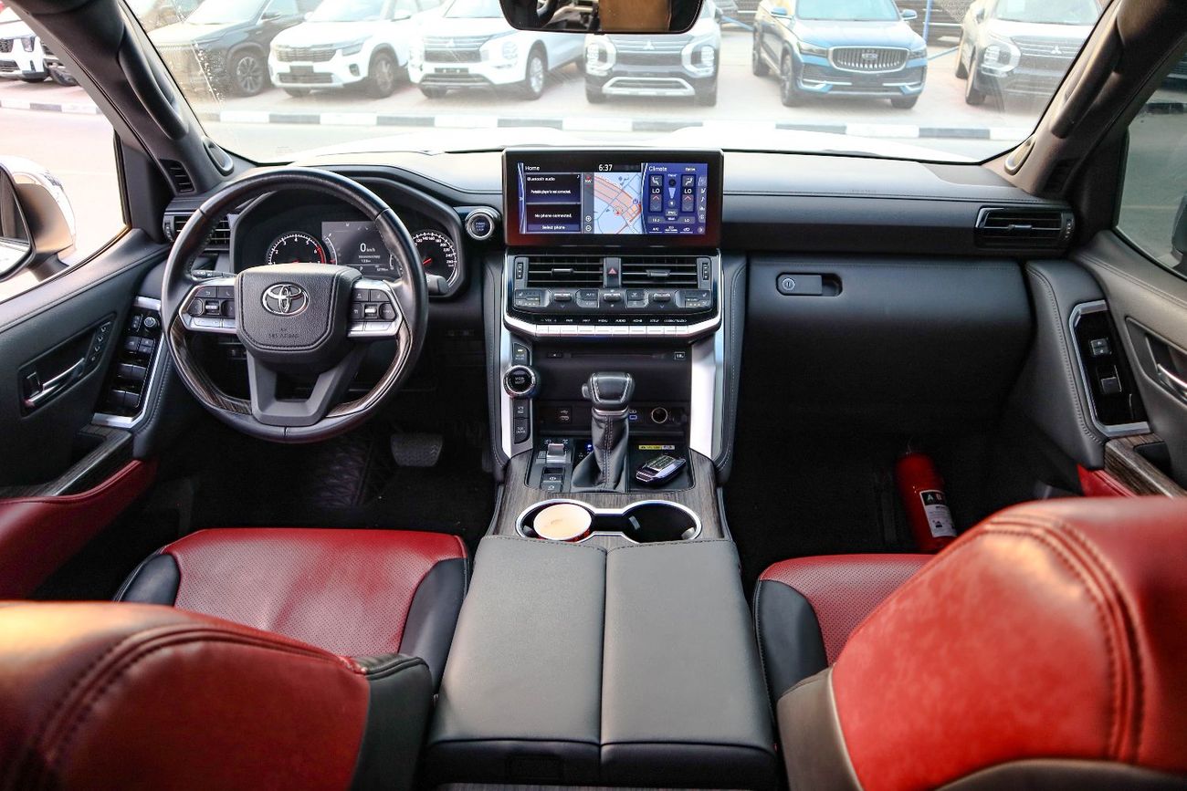 Toyota Land Cruiser VXR 3.5L 2023 Toyota Land Cruiser VXR (3.5L Twin-Turbo V6, Full Option, White Exterior, Red Interior