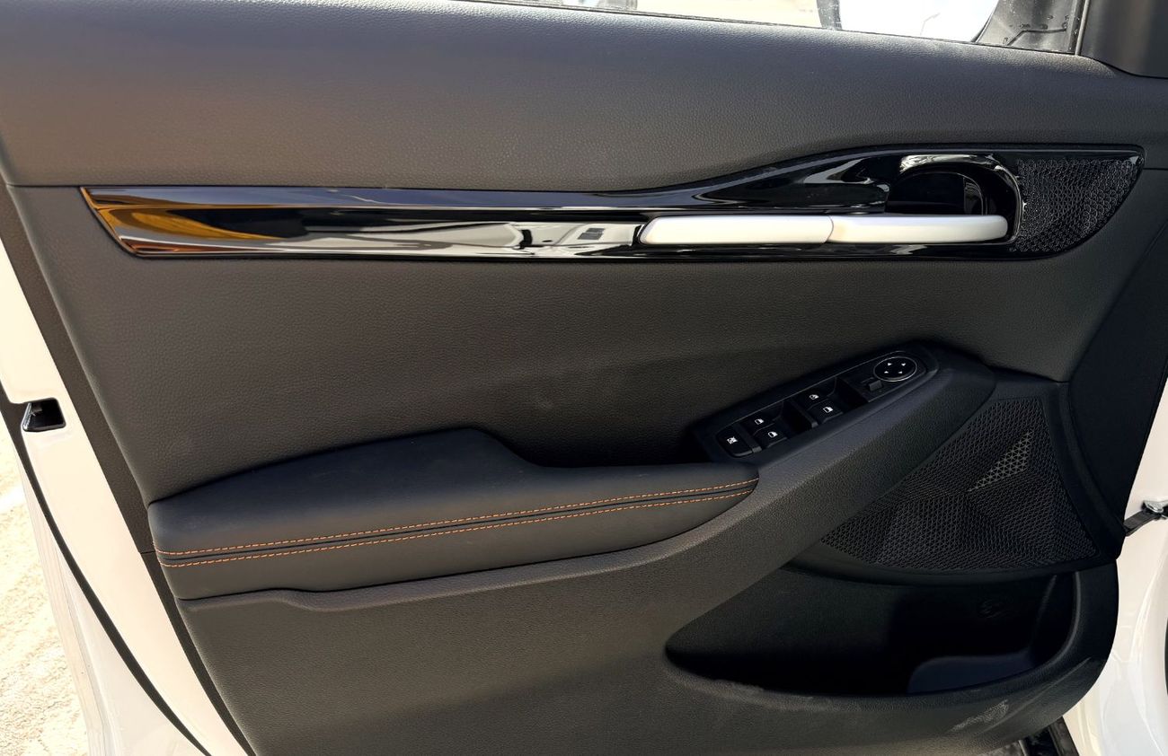 Kia Seltos 2025 stylish and versatile compact SUV (Export only)