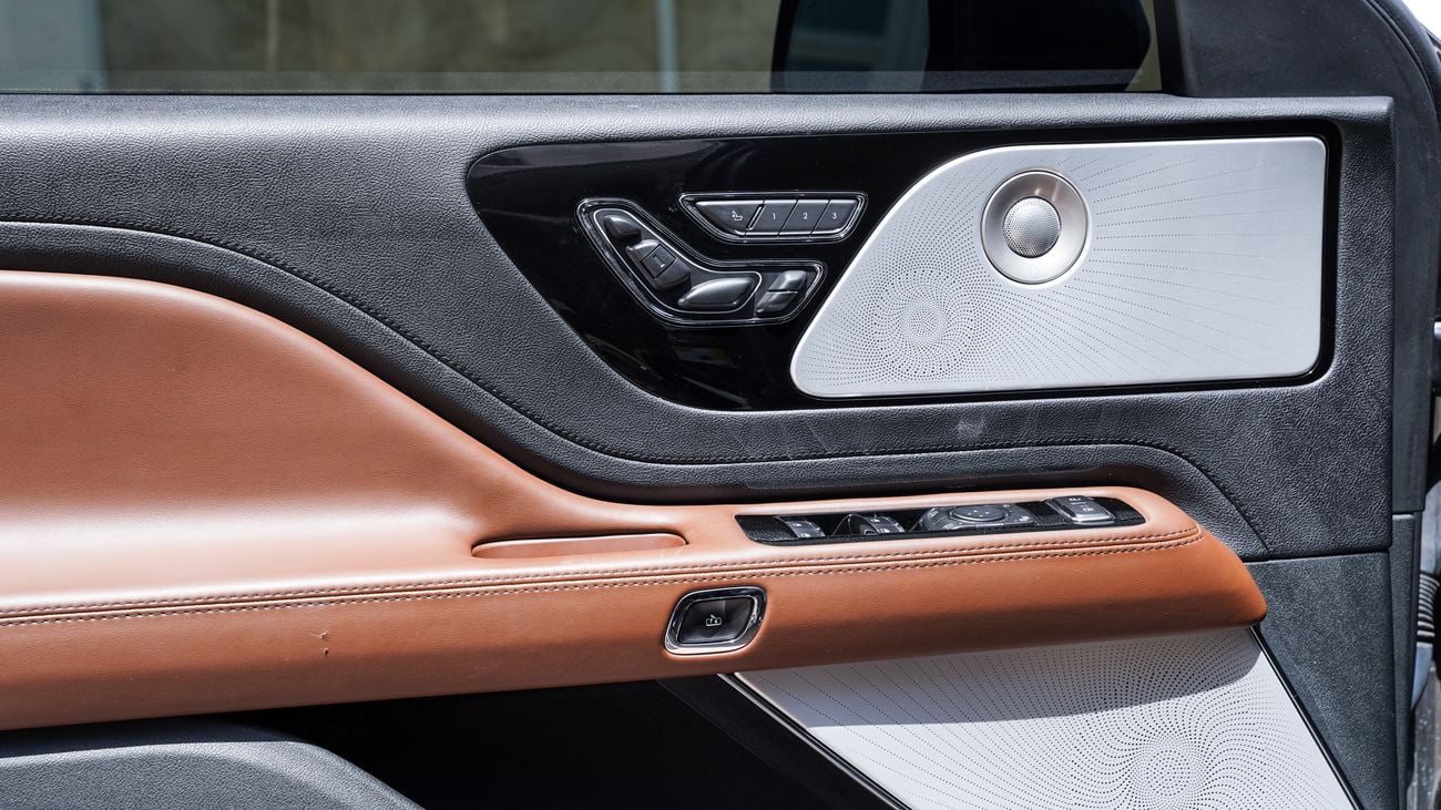 Lincoln Aviator PRESIDENTIAL
