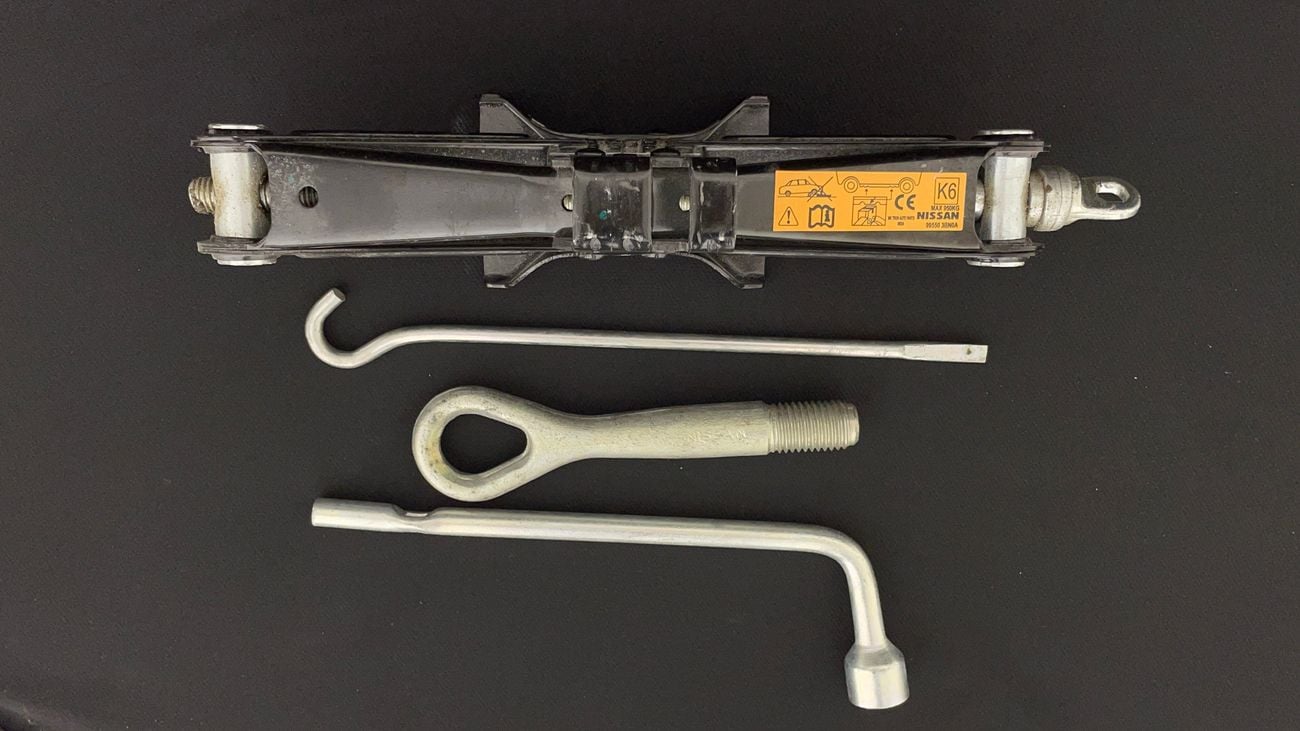 Nissan Sunny SV 1.5 | Zero Down Payment | Home Test Drive