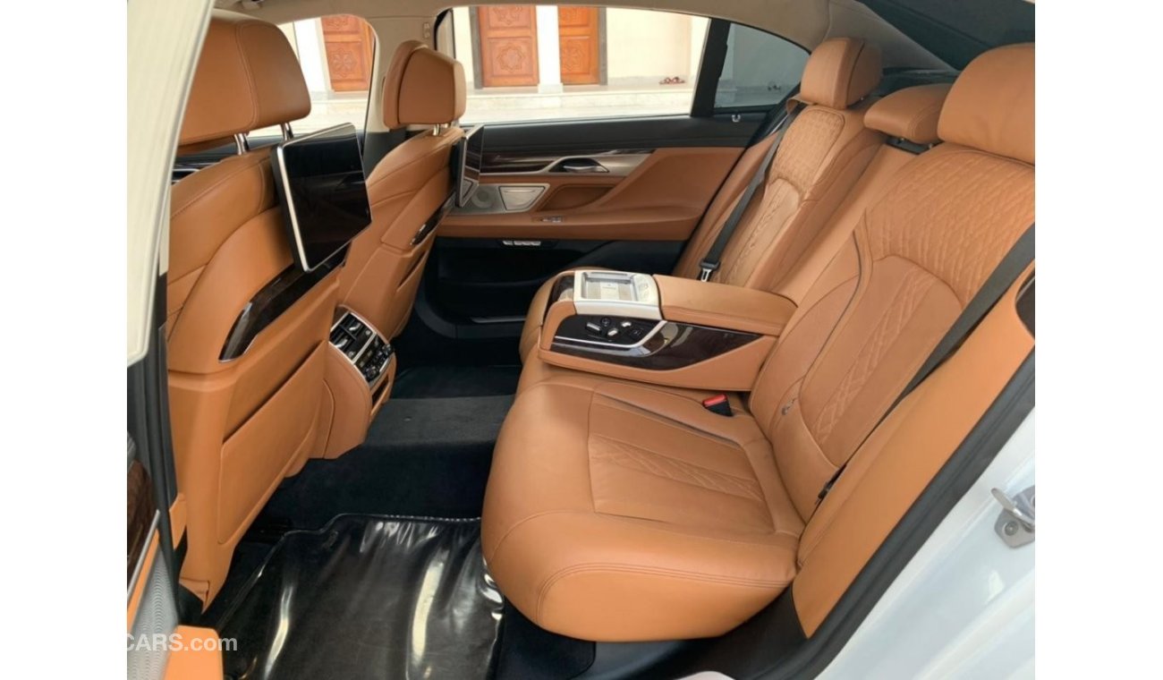 بي أم دبليو 750 BMW 750 Li / FULL OPTION /  2016 M / V8 / GCC / CONTACT US