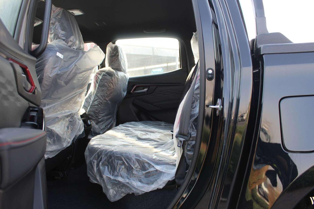 Isuzu DMax 3.0L Crew Cab 4WD LS (A/T) 3.0L DMax GT Crew Cab 4WD LS (A/T)