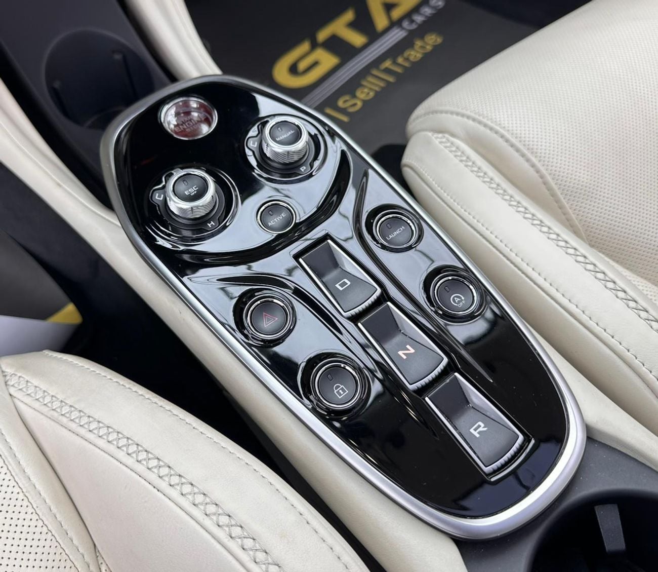 McLaren GT 2023 McLaren GT, 02/2027 McLaren Warranty + Service Contract, McLaren Full Service History, GCC