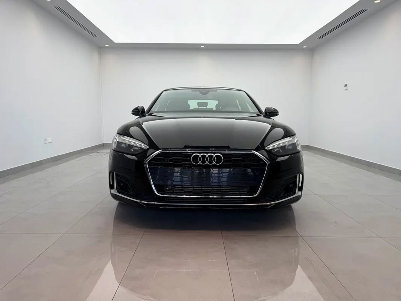 Audi A5 40 TFSI Sport 2.0L 40 TFSI | GCC specs | Low Mileage | Sportback | Clean Condition