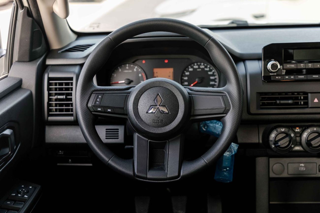 ميتسوبيشي L200 2025 Mitsubishi L200 GLS 2.4L - Manual - White Inside Black | Export Only
