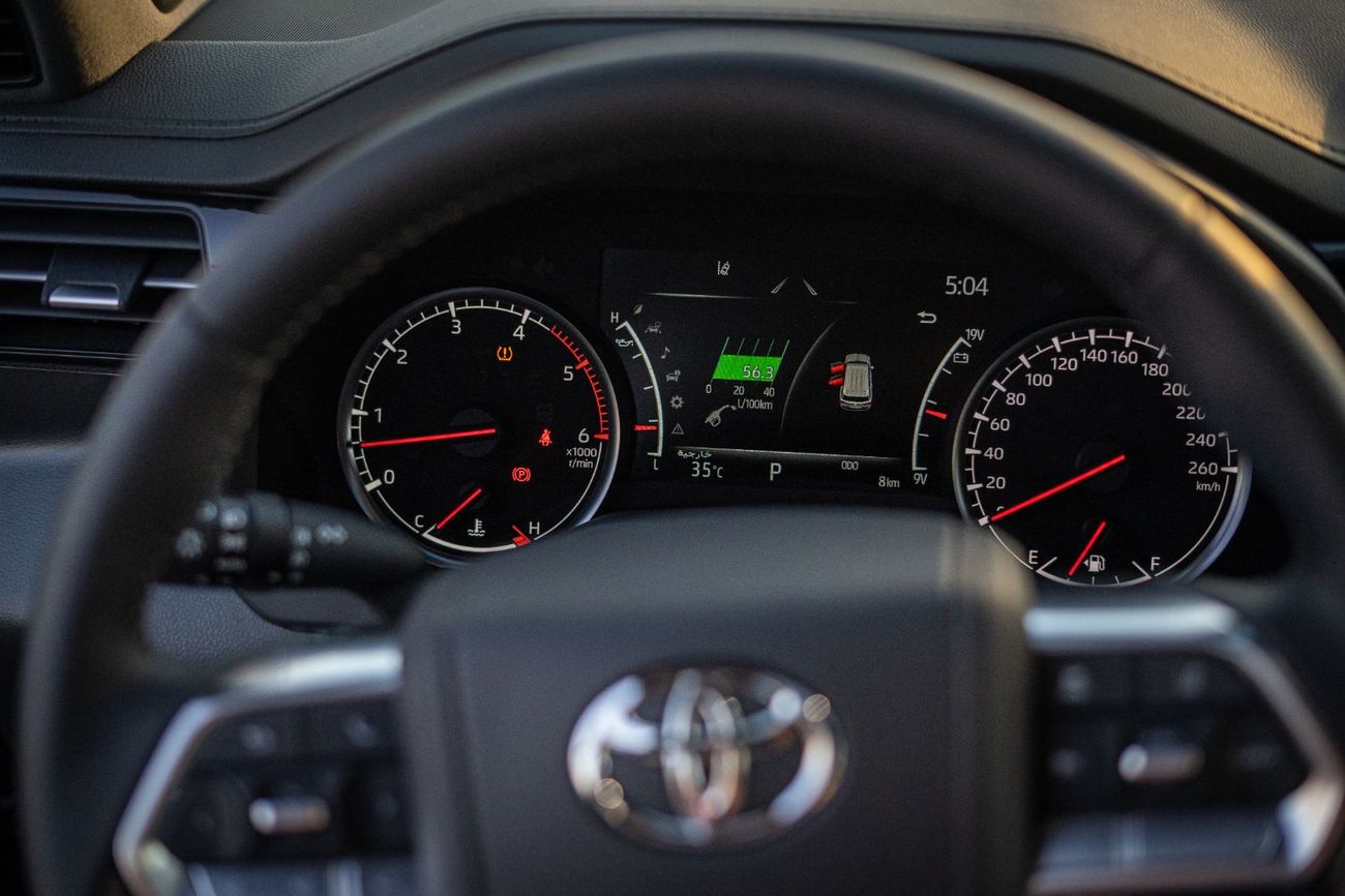 تويوتا لاند كروزر 3.3L DIESEL VXR FULL OPTION WITH RADAR