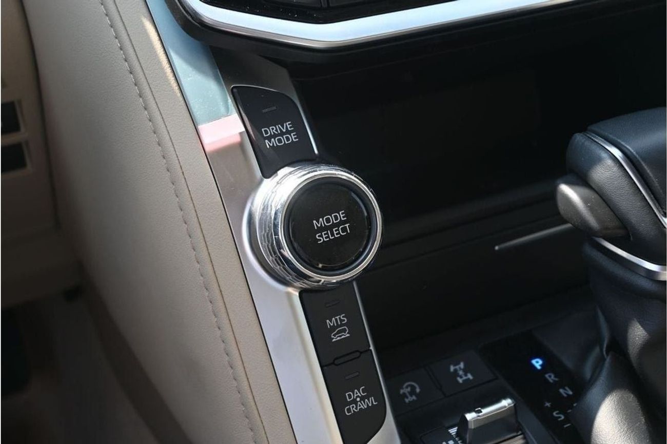 Toyota Land Cruiser Toyota Land Cruiser GXR 4.0L , 4WD, Model 2023, Color Black (Export Price)