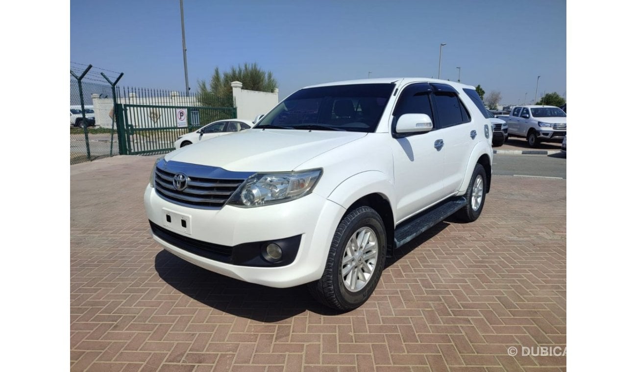 Toyota Fortuner SR5 TOYOTA	FORTUNER 2012- WHITE 	- PETROL	KMS 195970	-LHD- AUTO || MHFYX59G5C8029872 LOCAL /EXPORT.