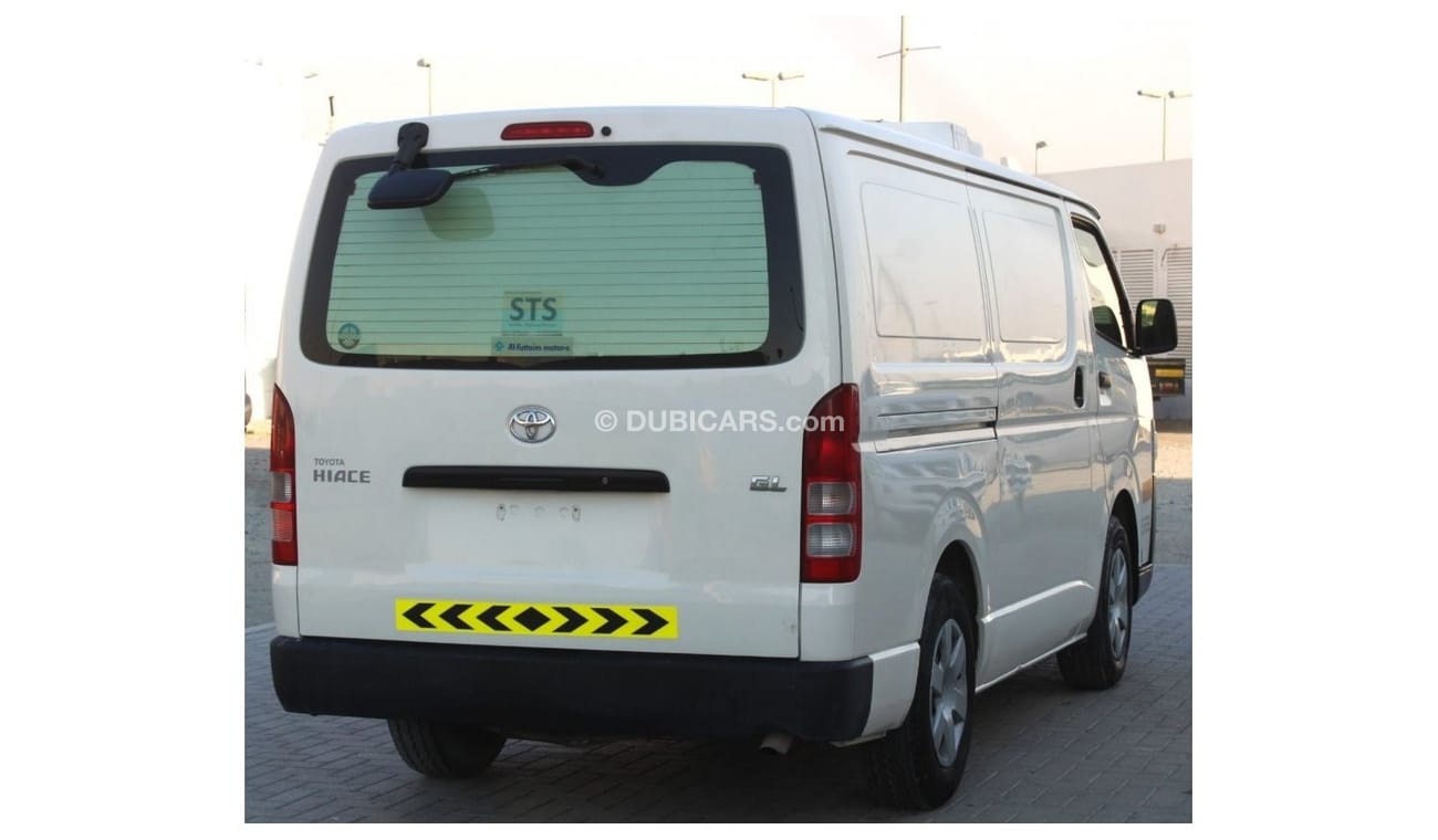 تويوتا هاياس تويوتا هايس 2017 خليجي ثلاجة  بحالة ممتازة بدون حوادث