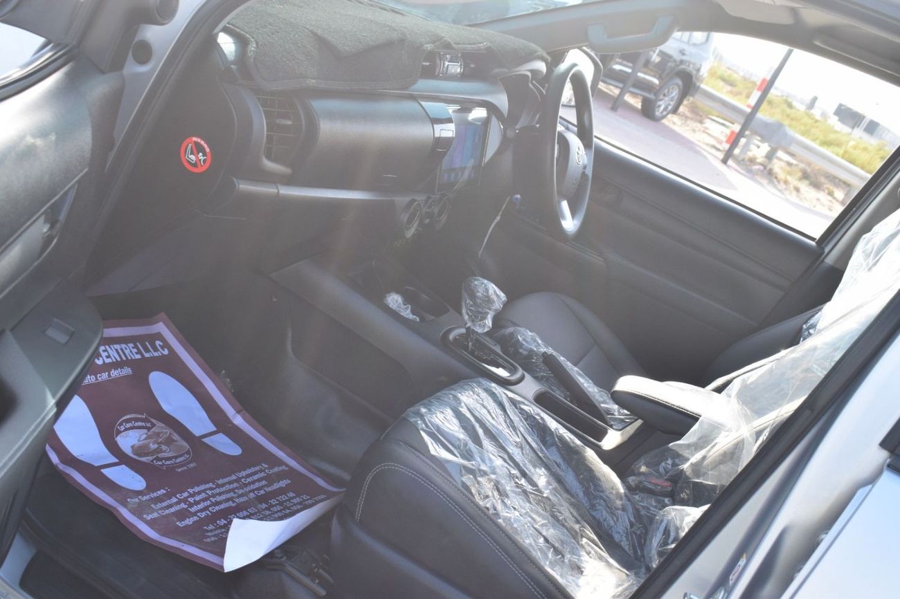تويوتا هيلوكس Toyota Hilux Mid Option RHD Diesel Engine