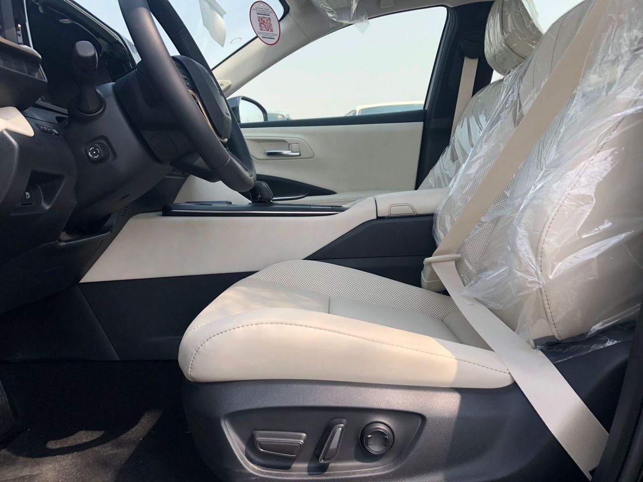 Toyota Crown TOYOTA_CROWN_2.5_HYBRID_FULL_OPTIONS_2023