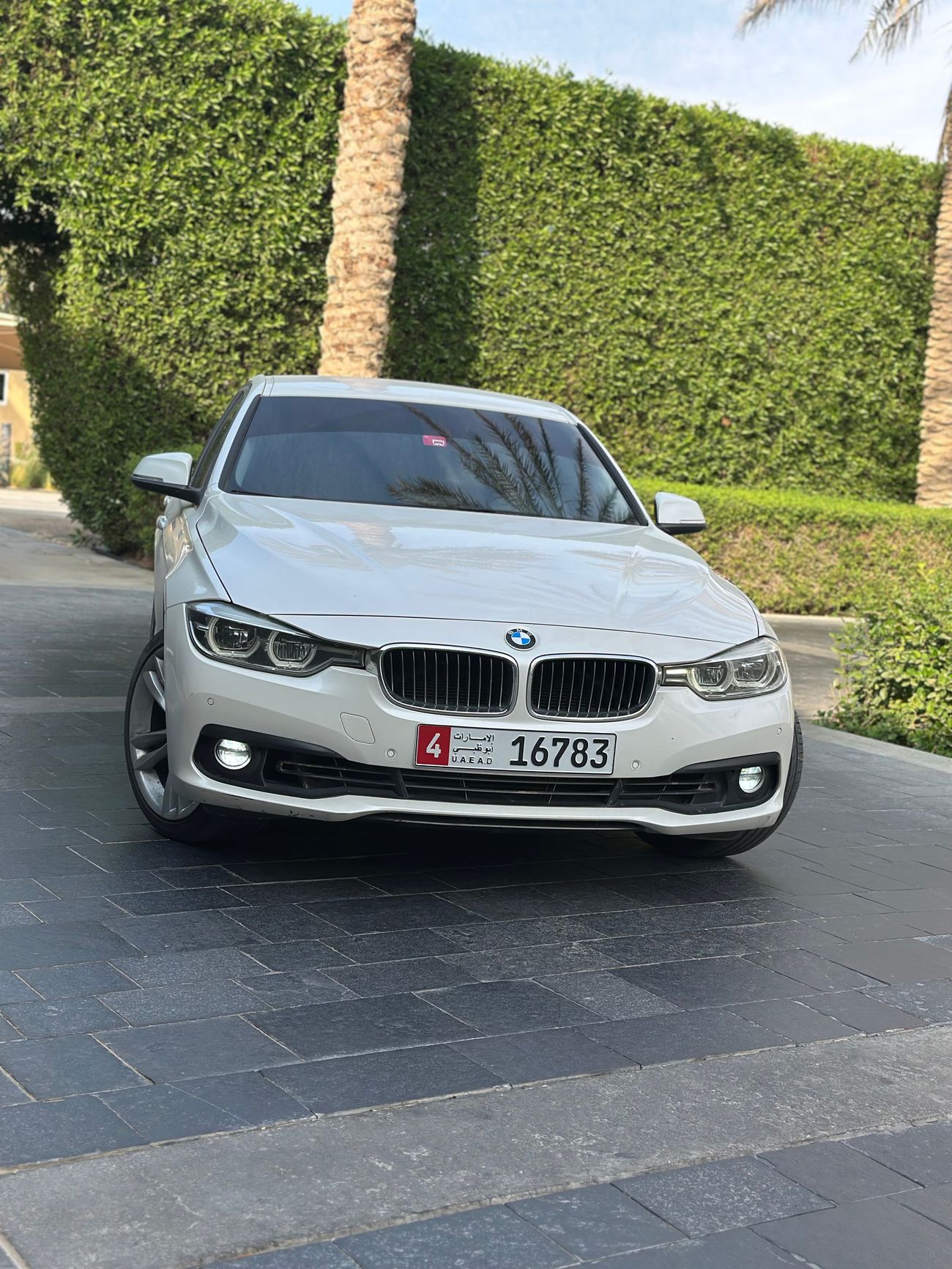 بي أم دبليو 318i