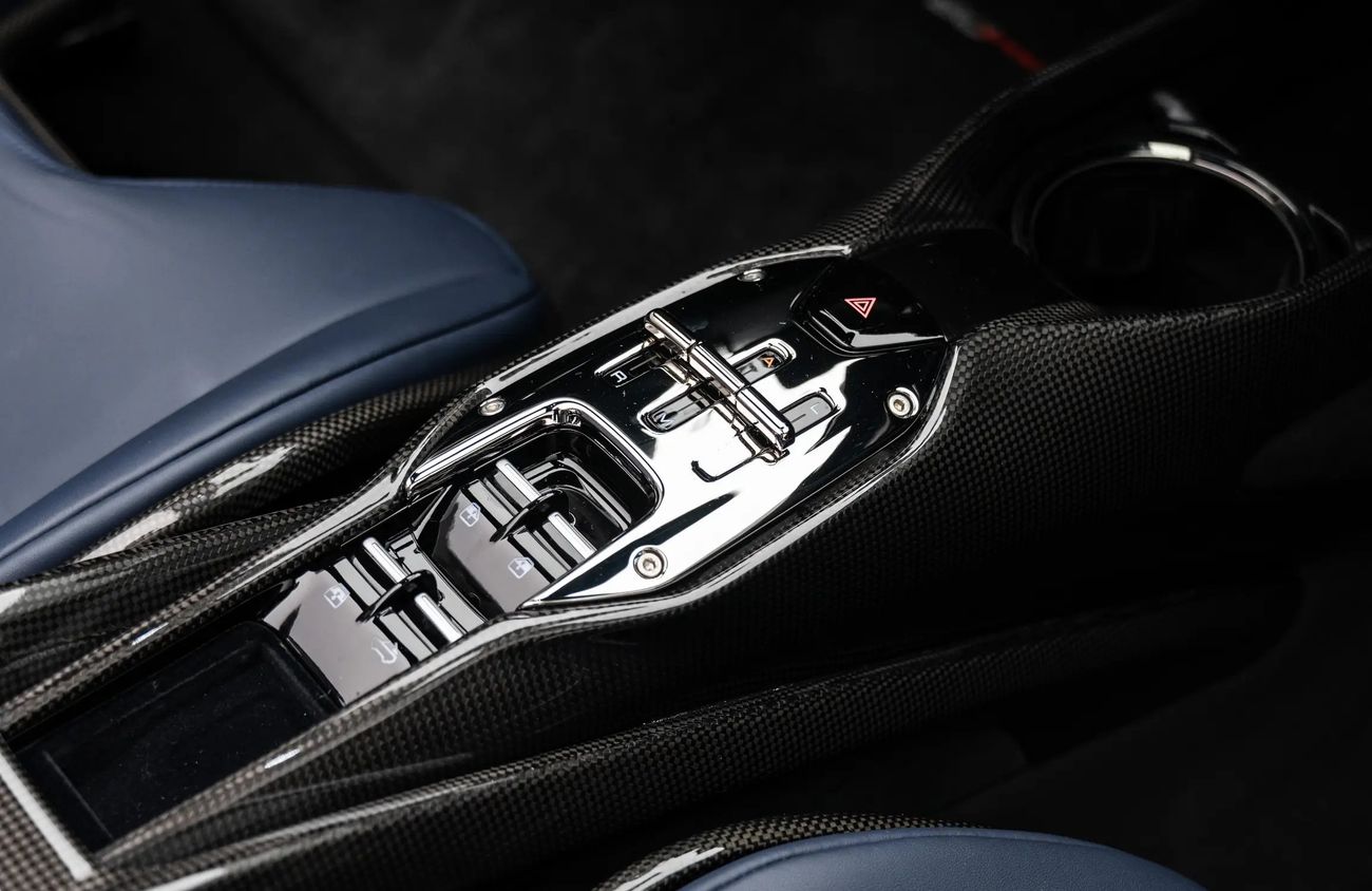 فيراري SF90 سبيدر 4.0L V8 Twin-Turbocharged Engine + eMotor | Warranty