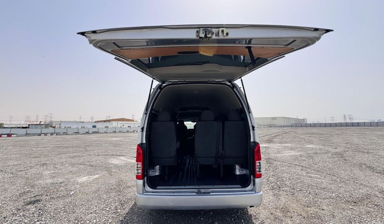 Toyota Hiace GOOD CONDITION | RHD | 2018 | 3.0L DIESEL ENGINE | 12 SEATERS | AUTOMATIC TRANSMISSION | DIGITAL REA
