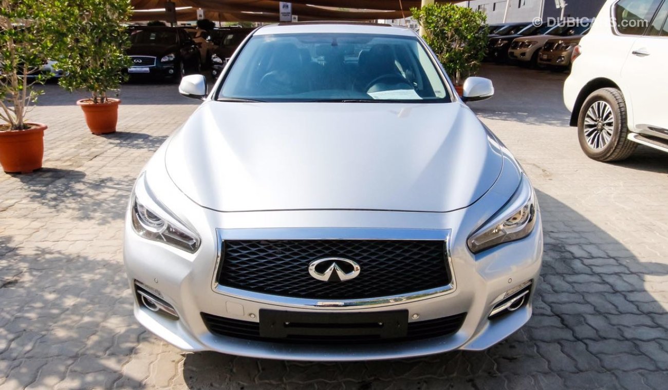 Infiniti Q50