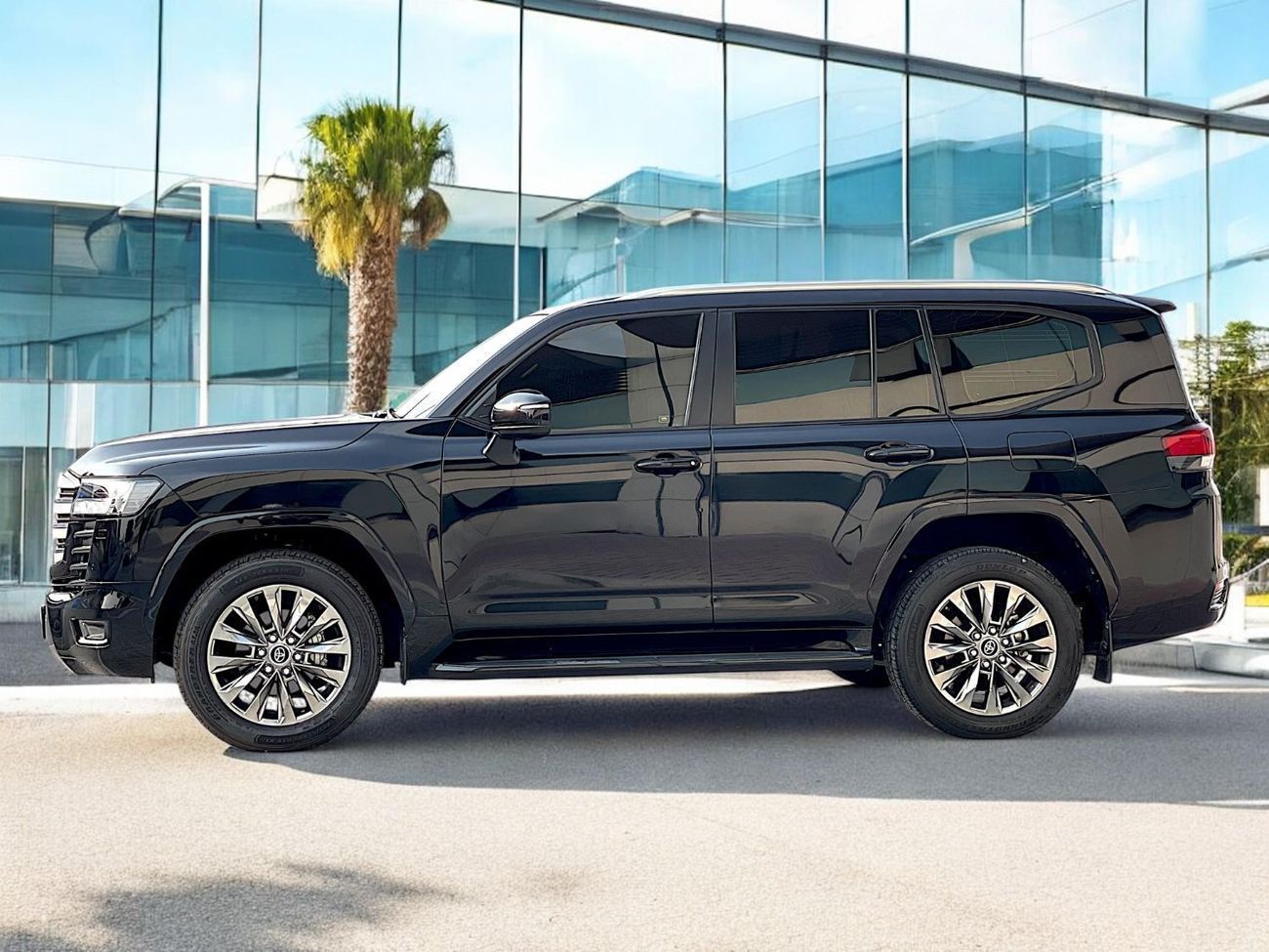 Toyota Land Cruiser GXR 4.0L  V6 | GCC SPECS | AED 3,760 / month