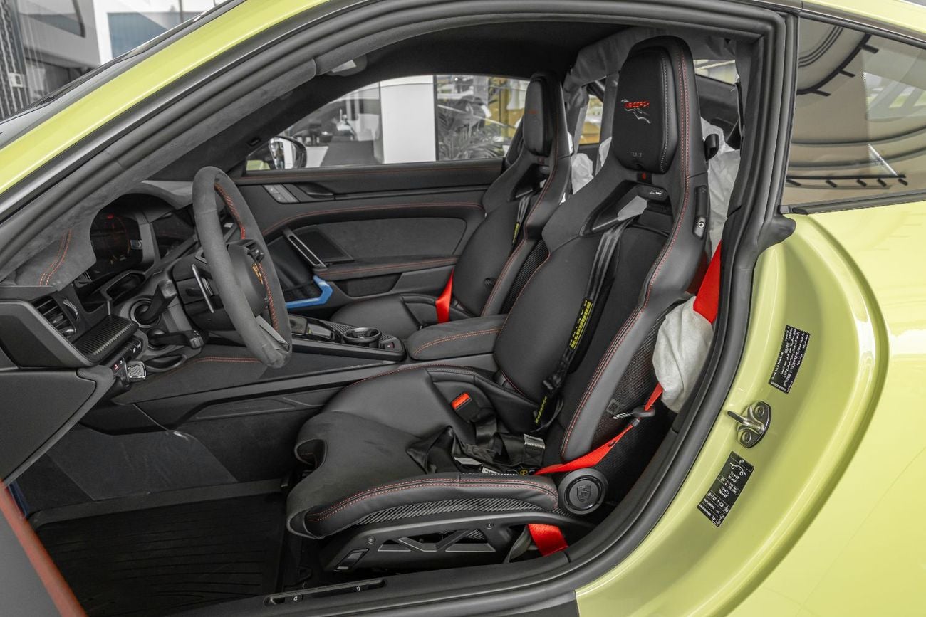 Porsche 911 GT3 4.0L Porsche 911 GT3 | Weissach package | Ceramic brakes | GCC | Dealer Warranty and Service Con