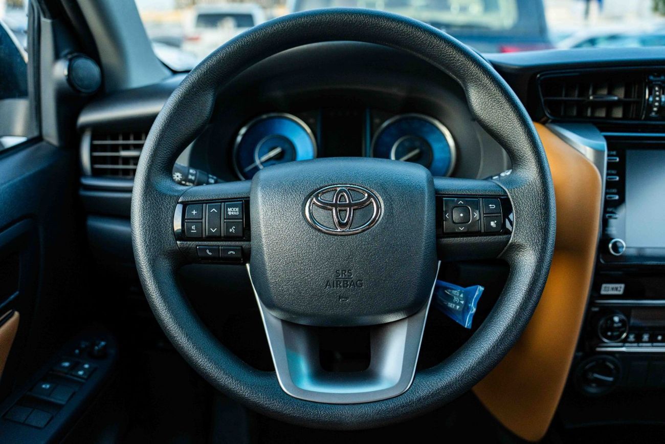 Toyota Fortuner Toyota Fortuner 2026 2.7L 4×4 SUV  black
