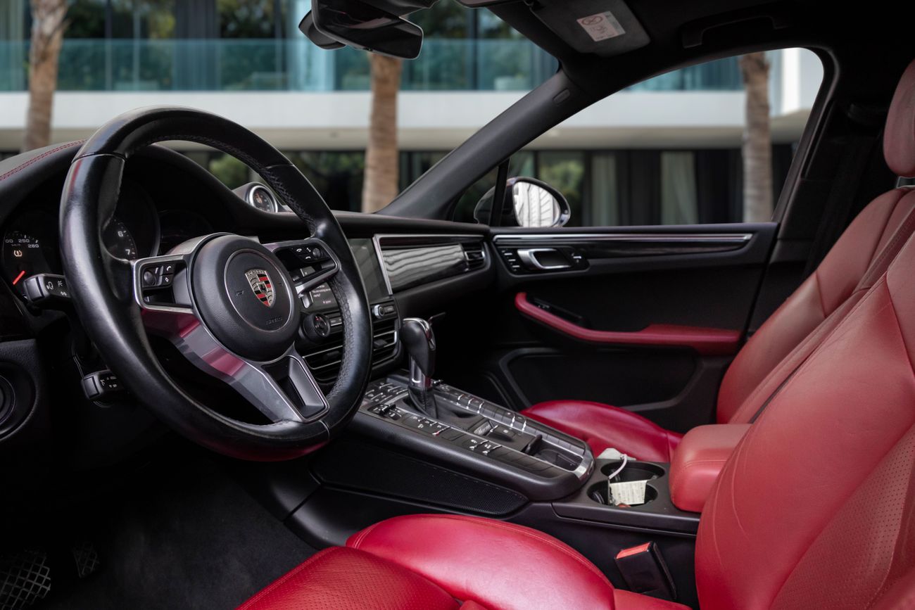 Porsche Macan 2,938 P.M | 0% Downpayment | MACAN CHRONO PACK AMAZING CONDITION!