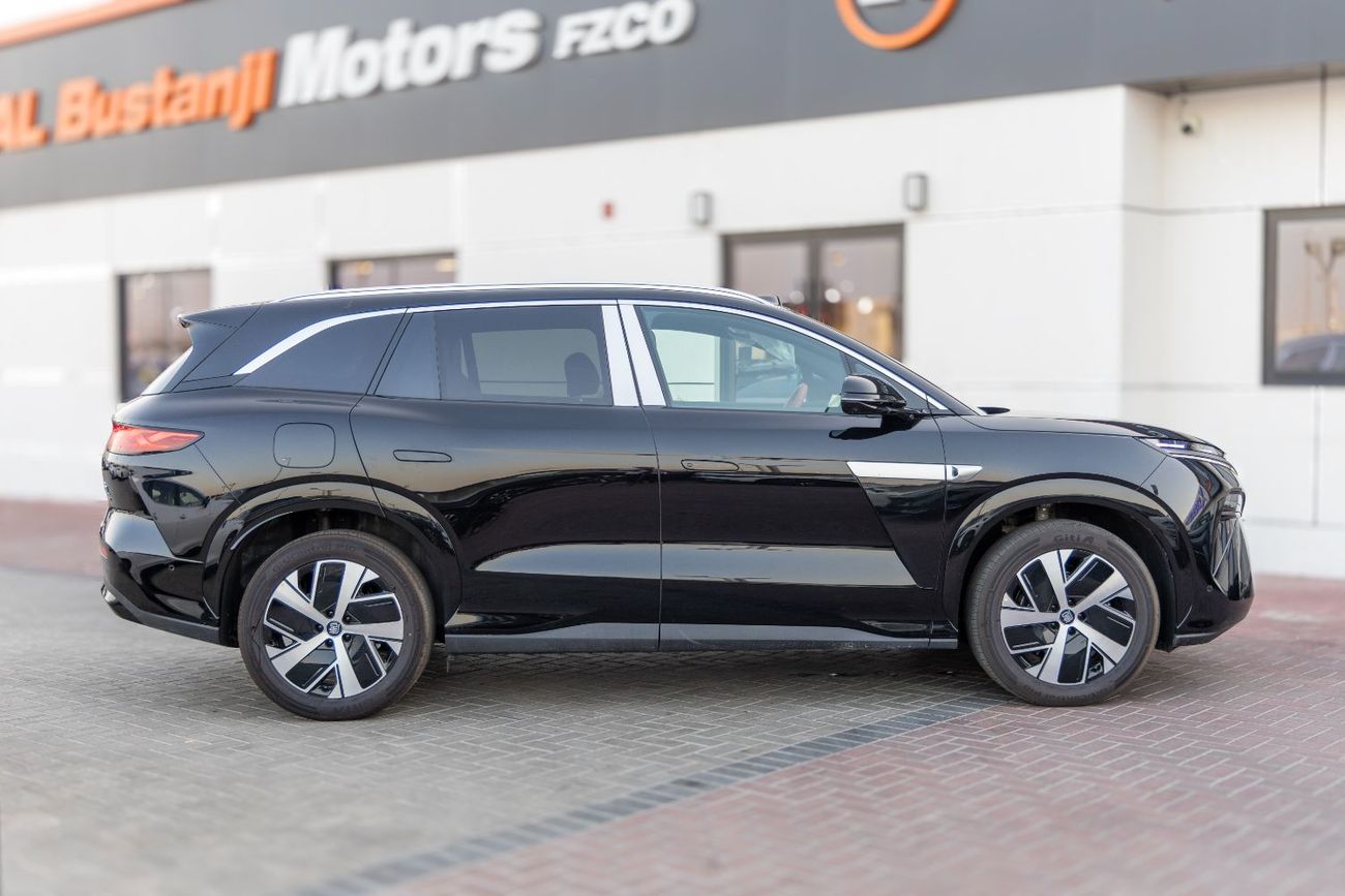 بي واي دي تانغ