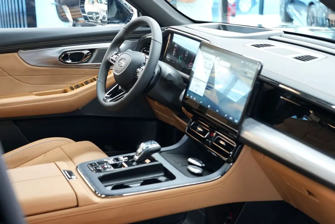 جي إي سي GS 8 2.0T GX (4WD) Traveller GX | GCC 0km | 5 Years Agency Warranty