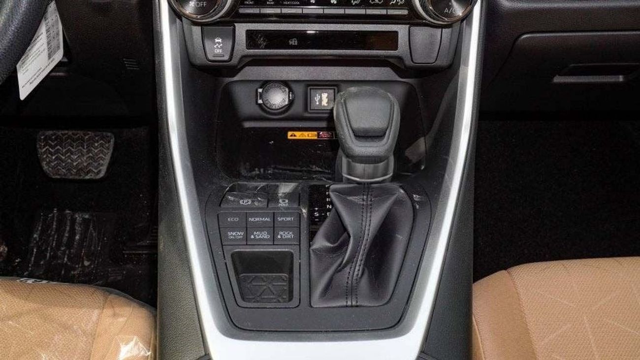 Toyota RAV4 2025 Toyota Rav4 XLE 2.5L AT Petrol AWD (White)