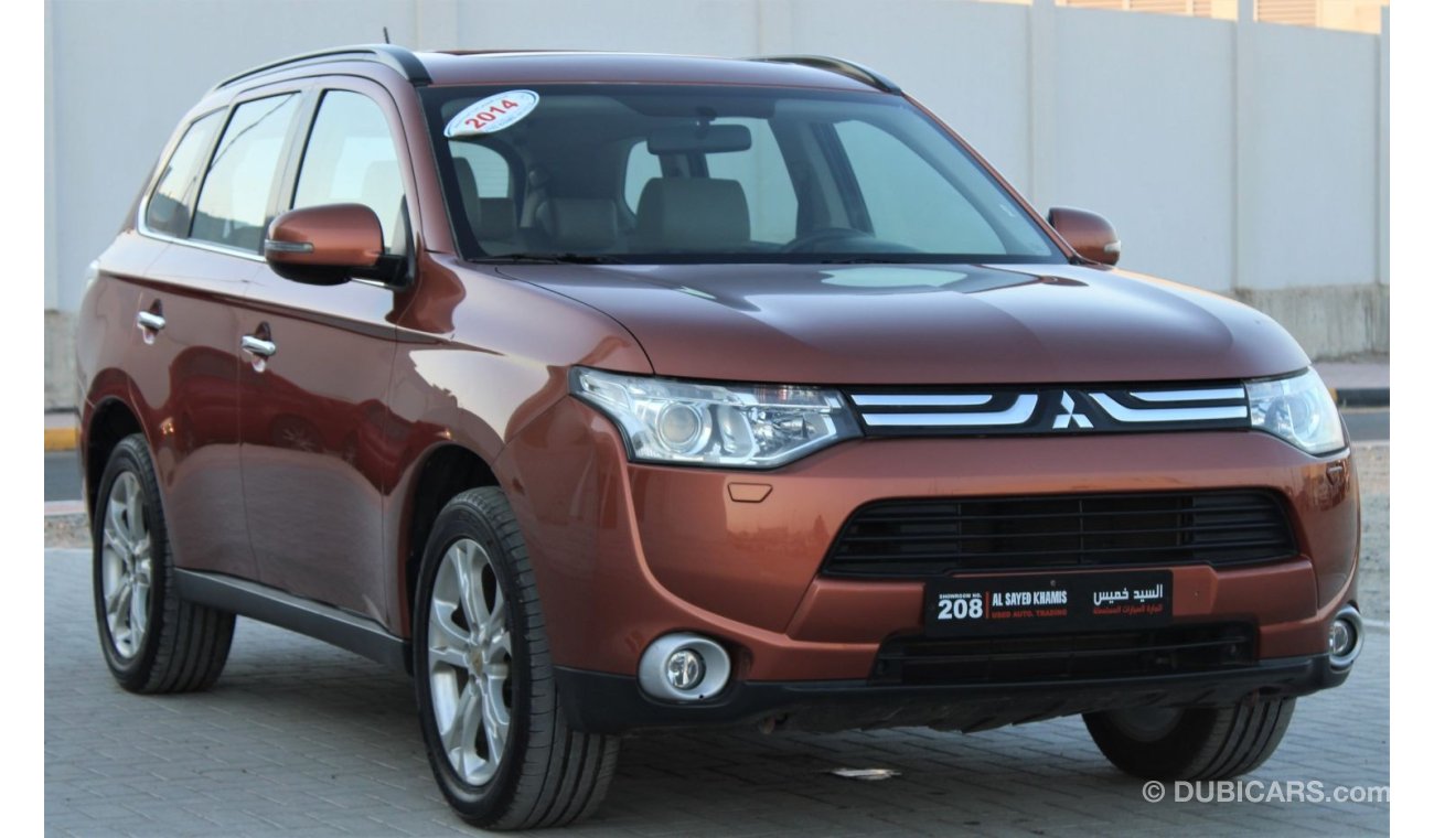 Mitsubishi Outlander Mitsubishi Outlander 2014 6 cylinder full option GCC in excellent condition without accidents, very