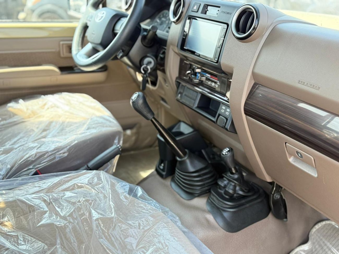 تويوتا لاند كروزر بيك آب Std 4.0L Single Cab Utility 4WD