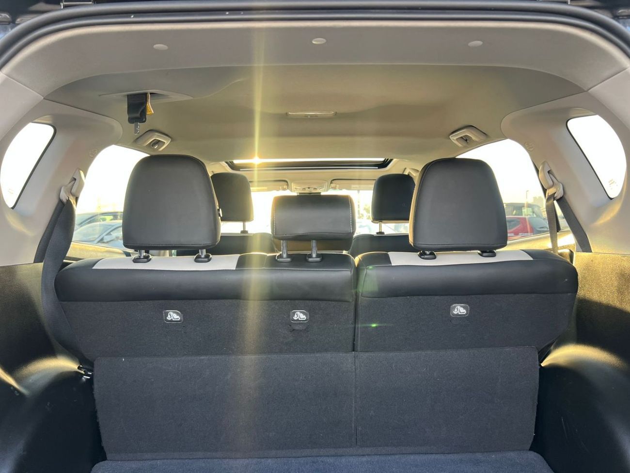 Toyota RAV4 2018 XLE - 2.5L V4-RearCam-AWD 4x4 - Push Start - Leather seat Sunroof