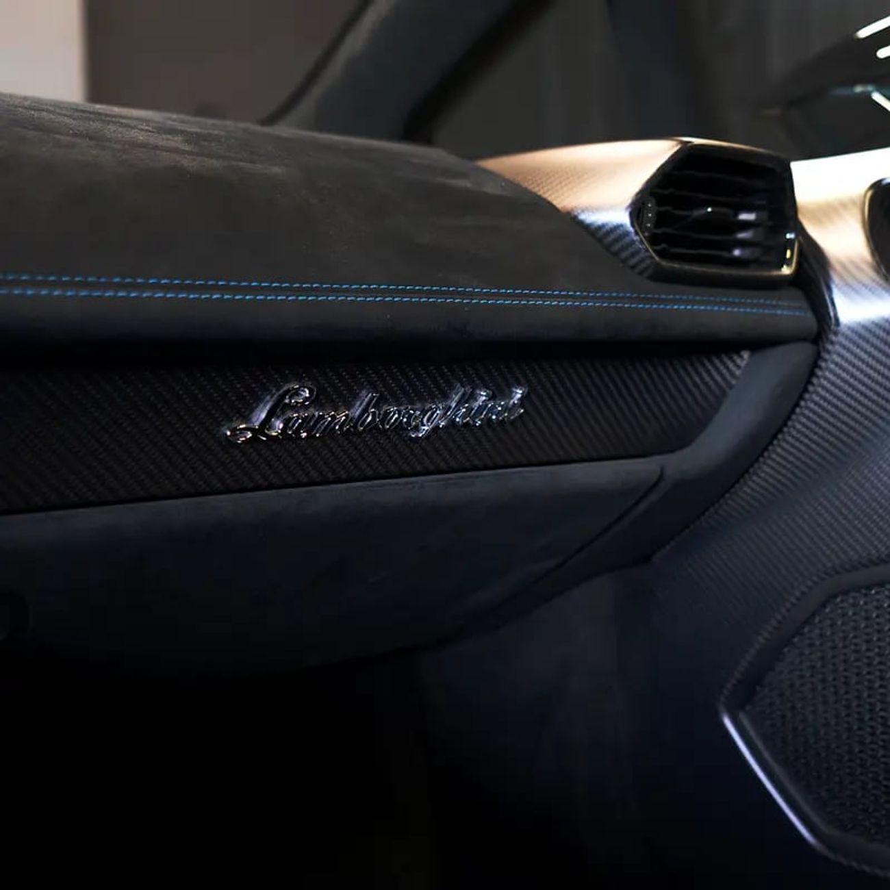 Lamborghini Huracan AED 1,149,950 • Lamborghini Huracan STO • Agency Warranty