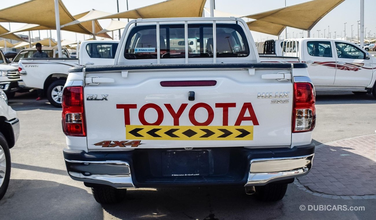 Toyota Hilux GLX 2.7 VVT-i 4X4