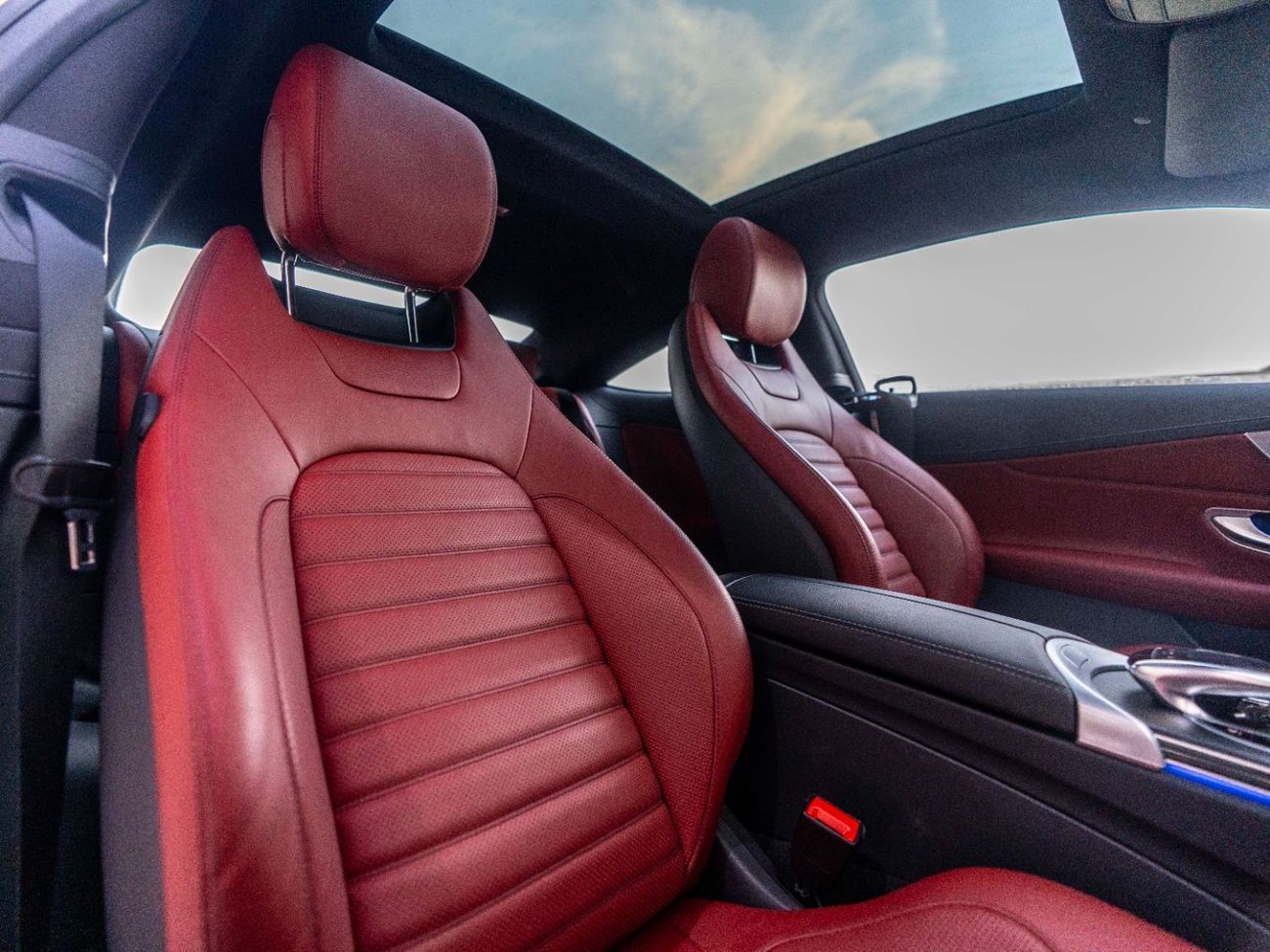 Mercedes-Benz C 200 Premium 2.0L