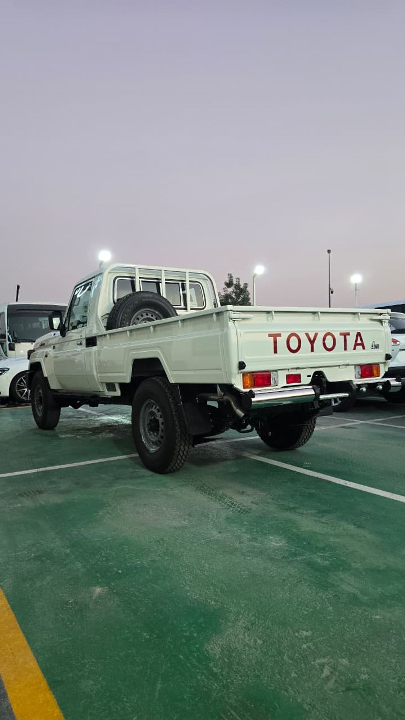 تويوتا لاند كروزر 70 LX 2.8L