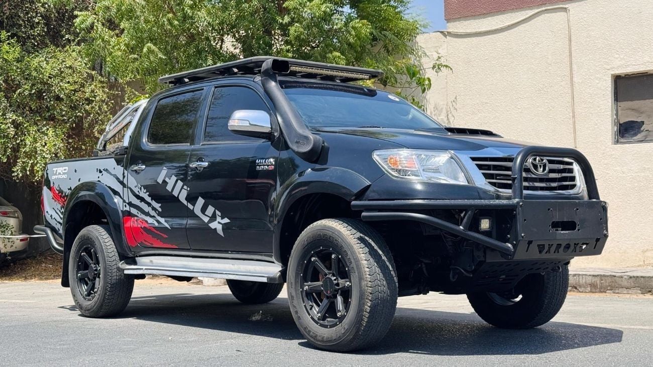 تويوتا هيلوكس -