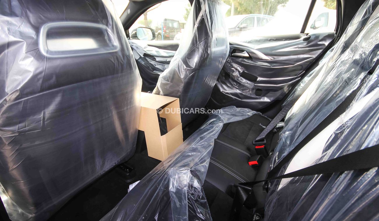 Infiniti Q30 ٍٍS - Export Price 117,000
