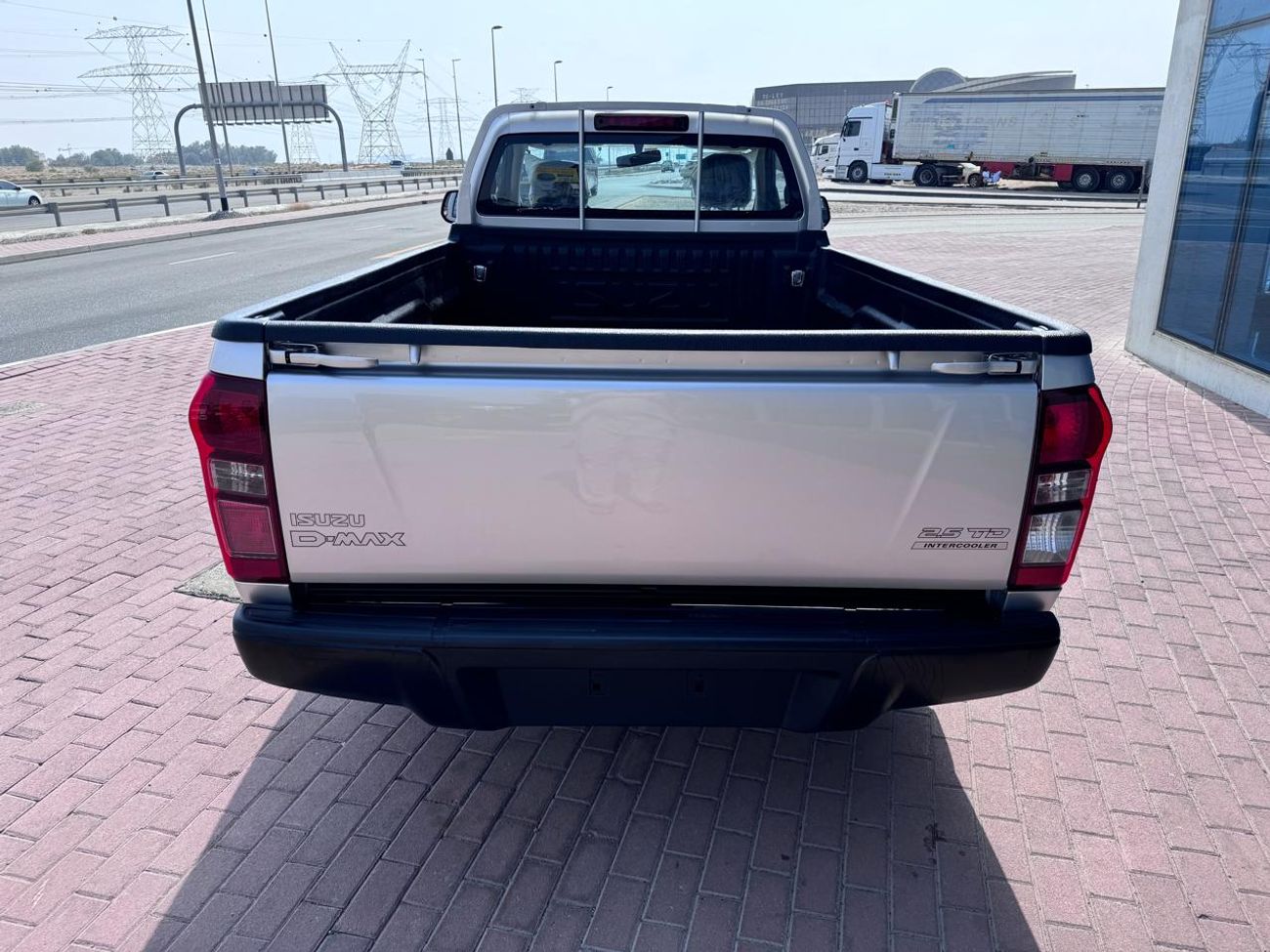 إيسوزو D ماكس