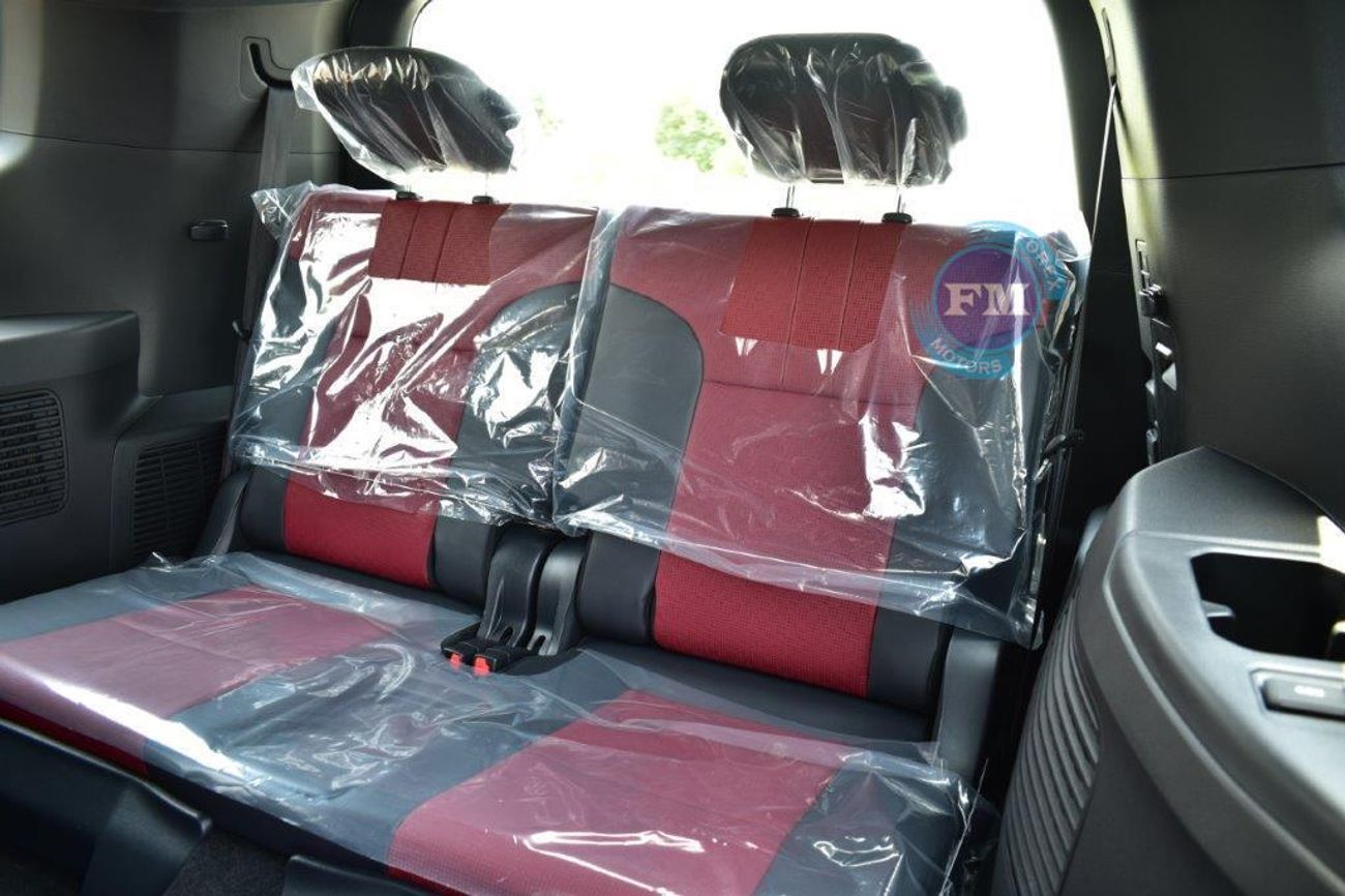 تويوتا لاند كروزر 300 V6 3.5L GR Sport Hybrid 7 Seat Automatic