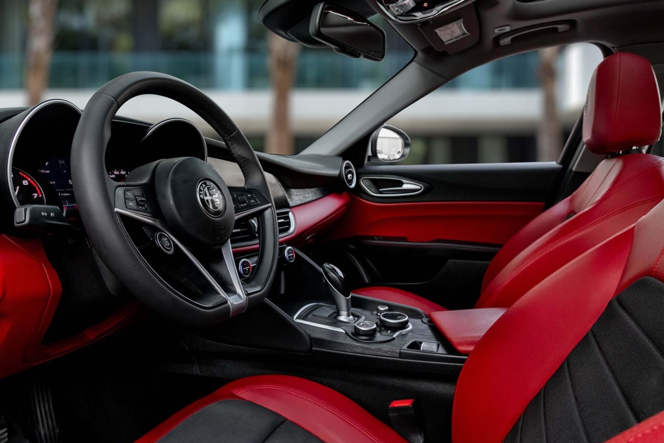 Alfa Romeo Giulia Giulia Super | 1,371 P.M | 0% Downpayment | Alfa History!