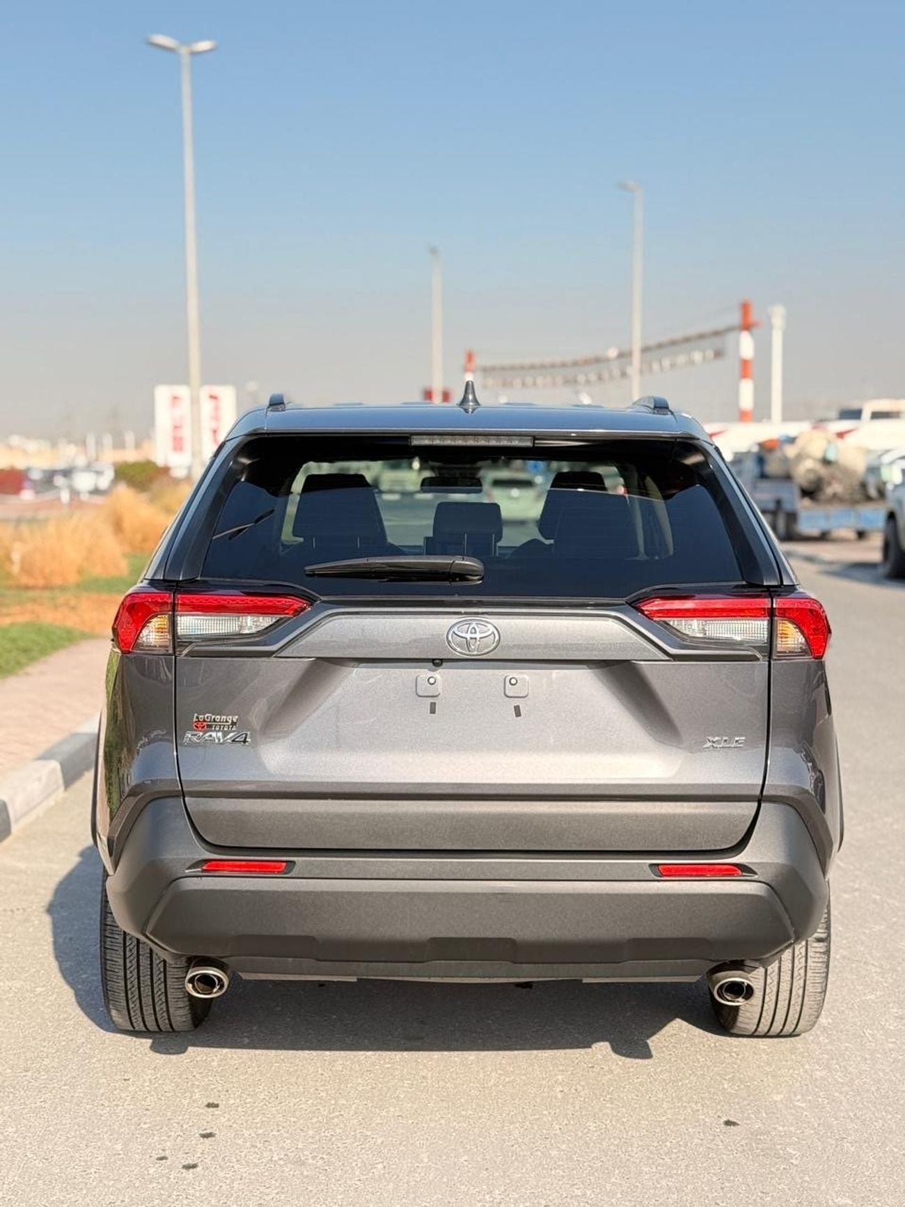 Toyota RAV4 XLE premium 2.5L | Sunroof | leather seats | push start full option