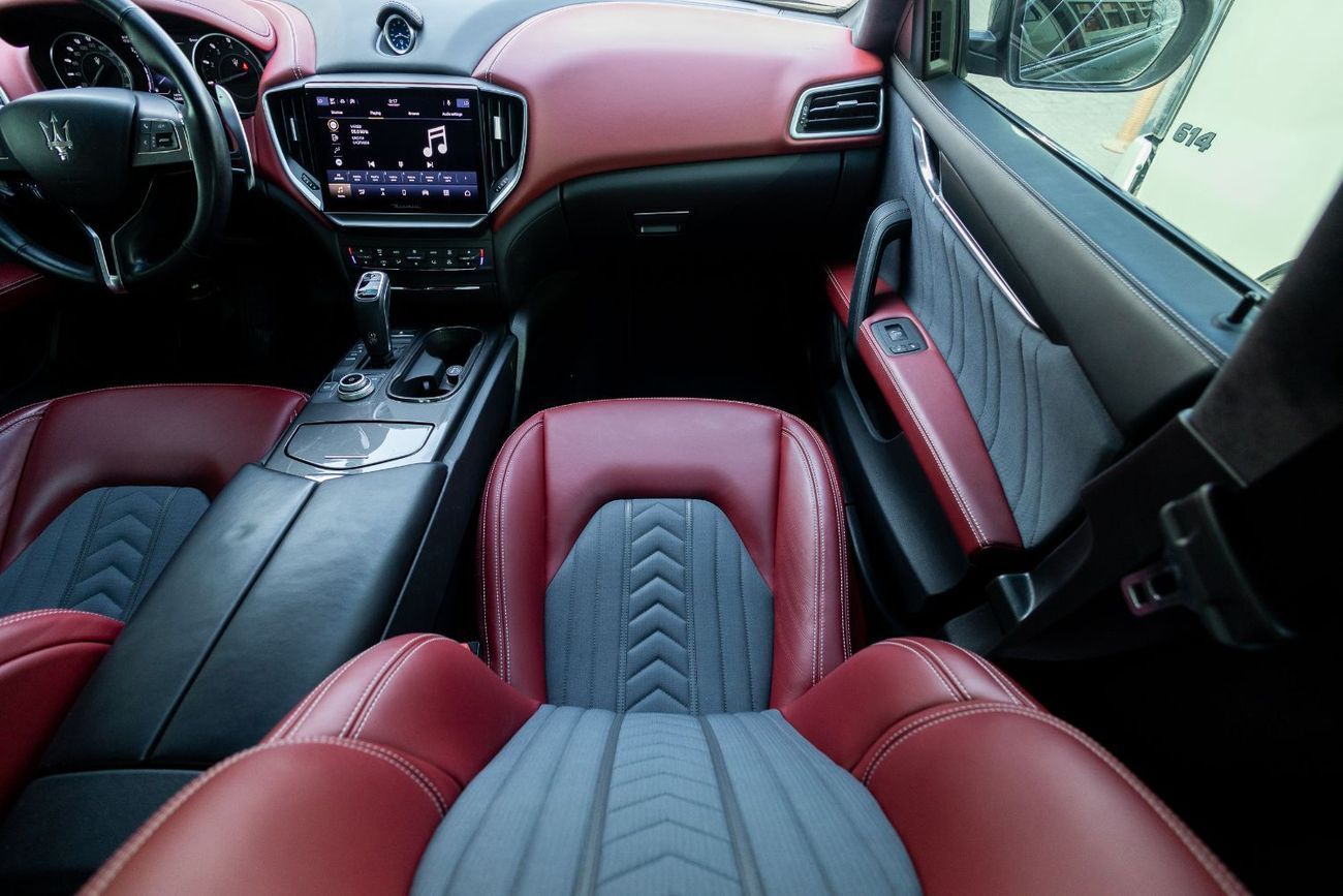 مازيراتي جيبلي GranLusso 3.0L