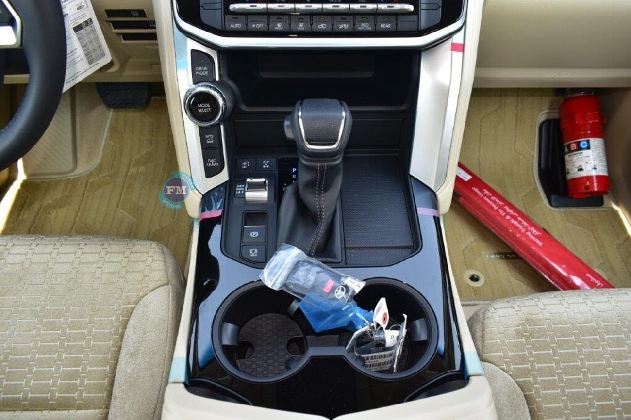 تويوتا لاند كروزر 300 GXR 3.5L Petrol