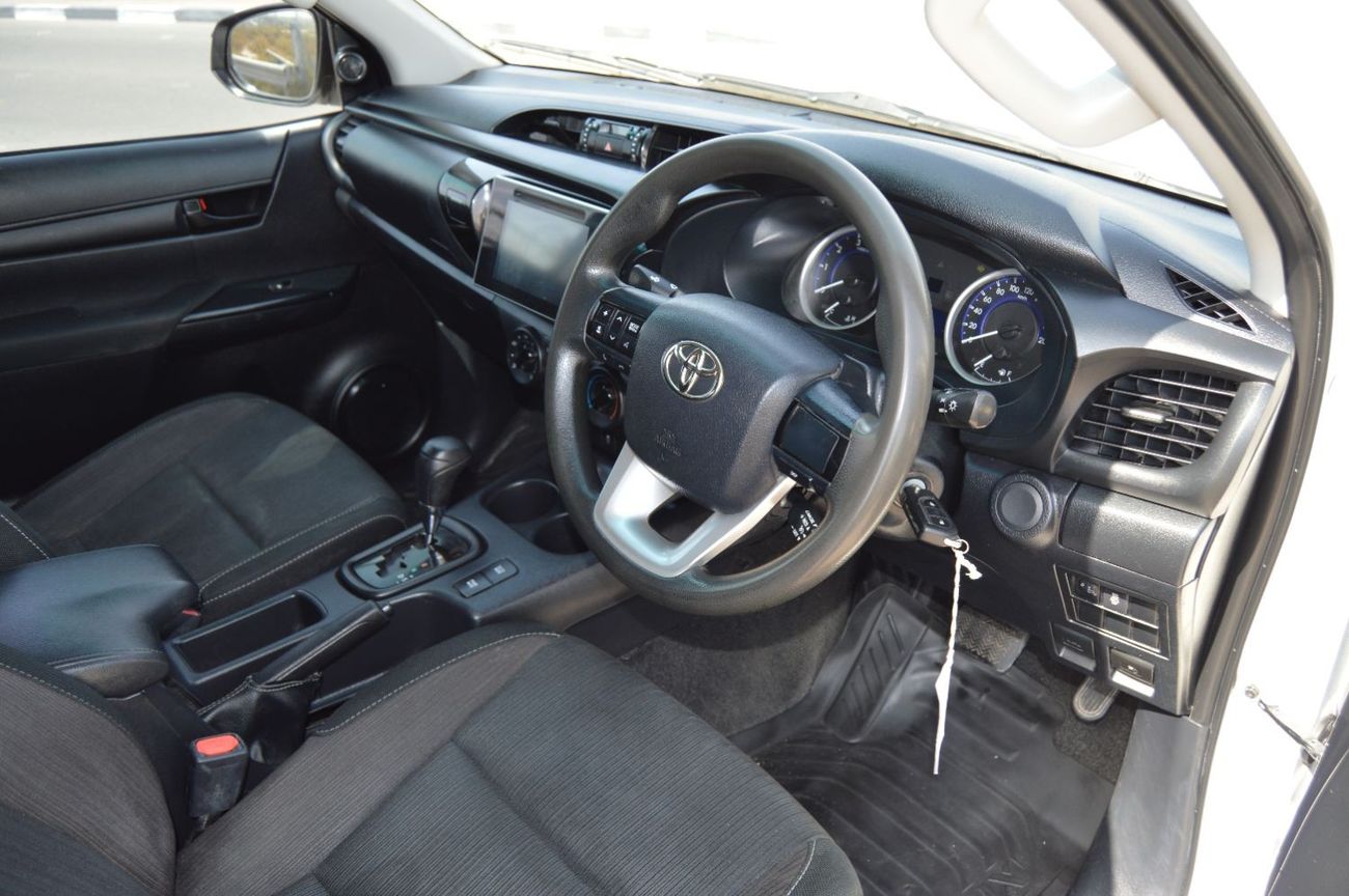 Toyota Hilux Double cabin 2.8L, perfect inside and outside