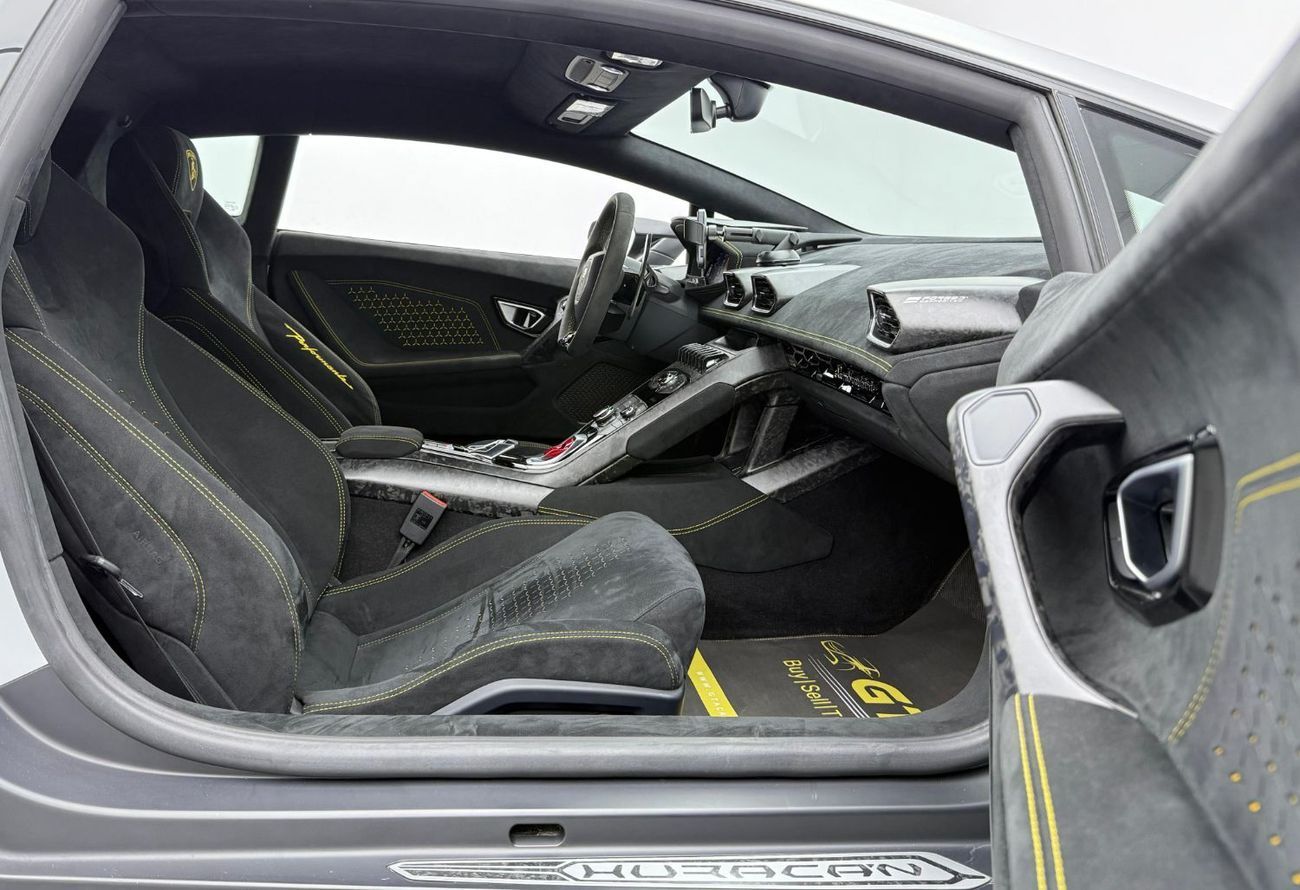 Lamborghini Huracan 2018 Lamborghini Huracan Performante, Warranty, Full Service History, Very Low Km, Fully Loaded, GCC