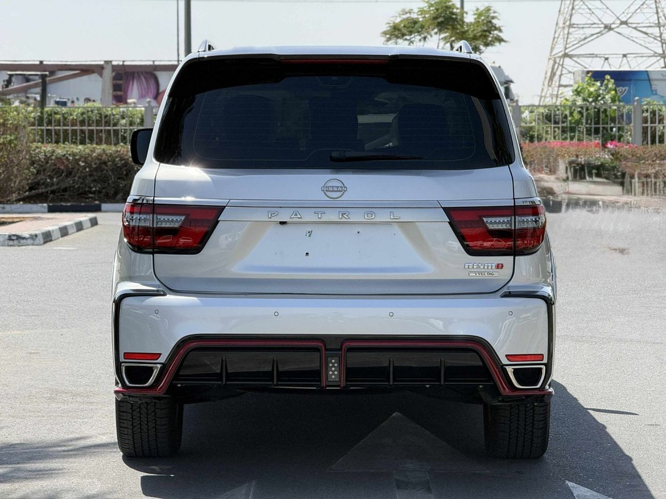 Nissan Patrol GCC SPEC UNDER WARRANTY NEAT AND CLEAN LESS KILOMETER