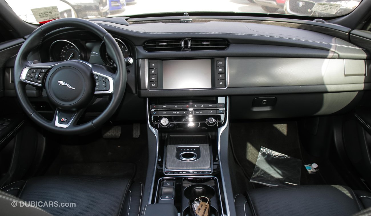 Jaguar XF 3.0L V6 S/C S RWD 380HP Aut.